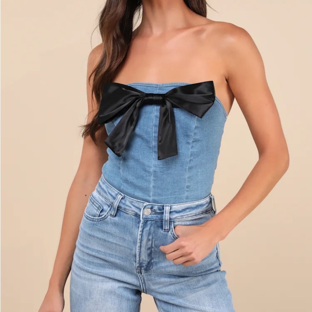 NEW Light Wash Denim Bow Strapless Crop Top